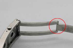 OMEGA オメガ シーマスターのベルト溶接修理・料金の紹介です。