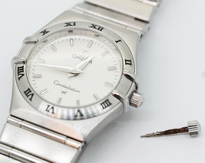 OMEGA オメガ　Ref1562.30　コンステレーション レディース クォーツのオーバーホール修理・料金の紹介です。
