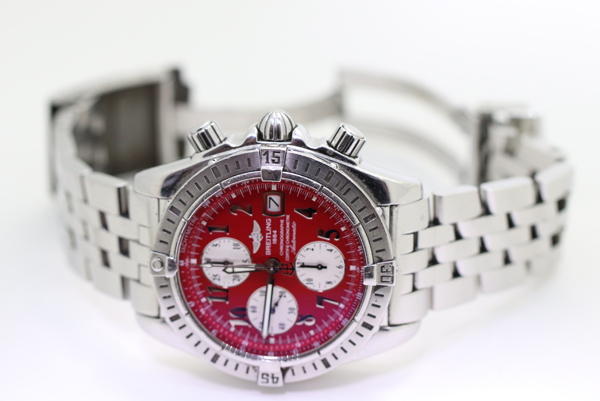 BREITLING ブライトリング A13356 クロノマットエボリューション ベルト中留修理・料金の紹介です