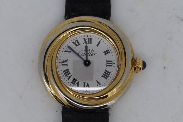 カルティエ マスト トリニティー（電池式）の分解調整と本体変色取りの修理　料金のご紹介