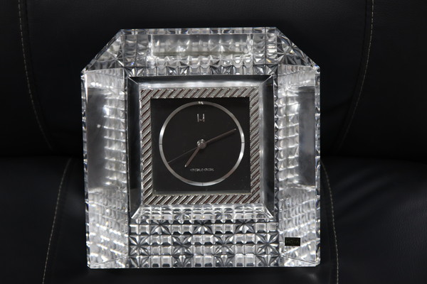 Hoyaクリスタル置時計　ムーブメント交換・料金のご紹介