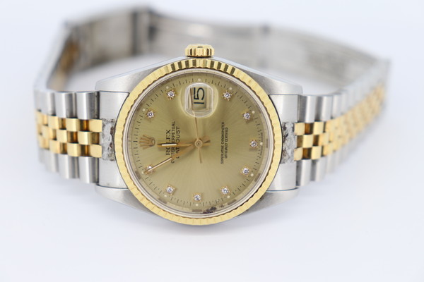 ロレックス　デイトジャスト　分解調整とフラッシュフィット作製　料金のご紹介