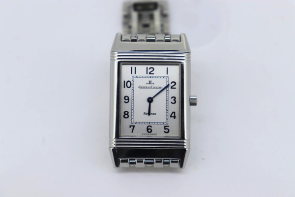 ジャガールクルト　レベルソ　手巻き　分解調整と研磨仕上げ　料金のご紹介