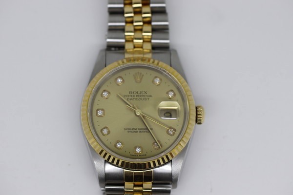 ロレックス　デイトジャスト　分解調整とフラッシュフィット作製　料金のご紹介