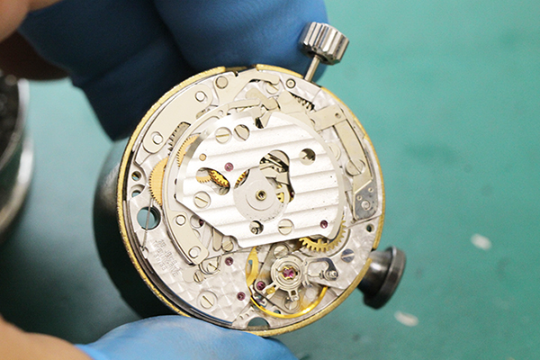 オメガ スピードマスター デイデイト(OMEGA SPEEDMASTER DAYDATE)3523.30 メンズ 修理事例4