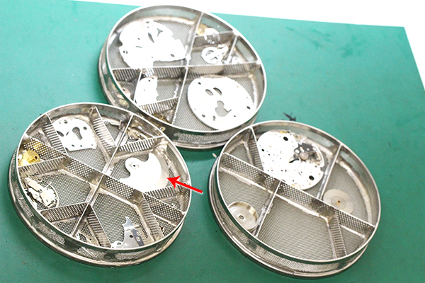 オメガ スピードマスター デイデイト(OMEGA SPEEDMASTER DAYDATE)3523.30 メンズ 修理事例5